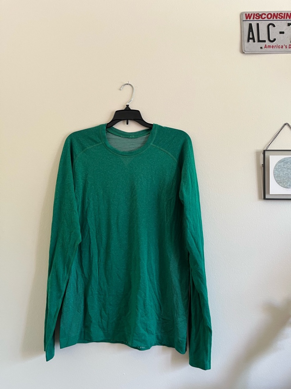 lululemon athletica Men's Long Sleeve in Green